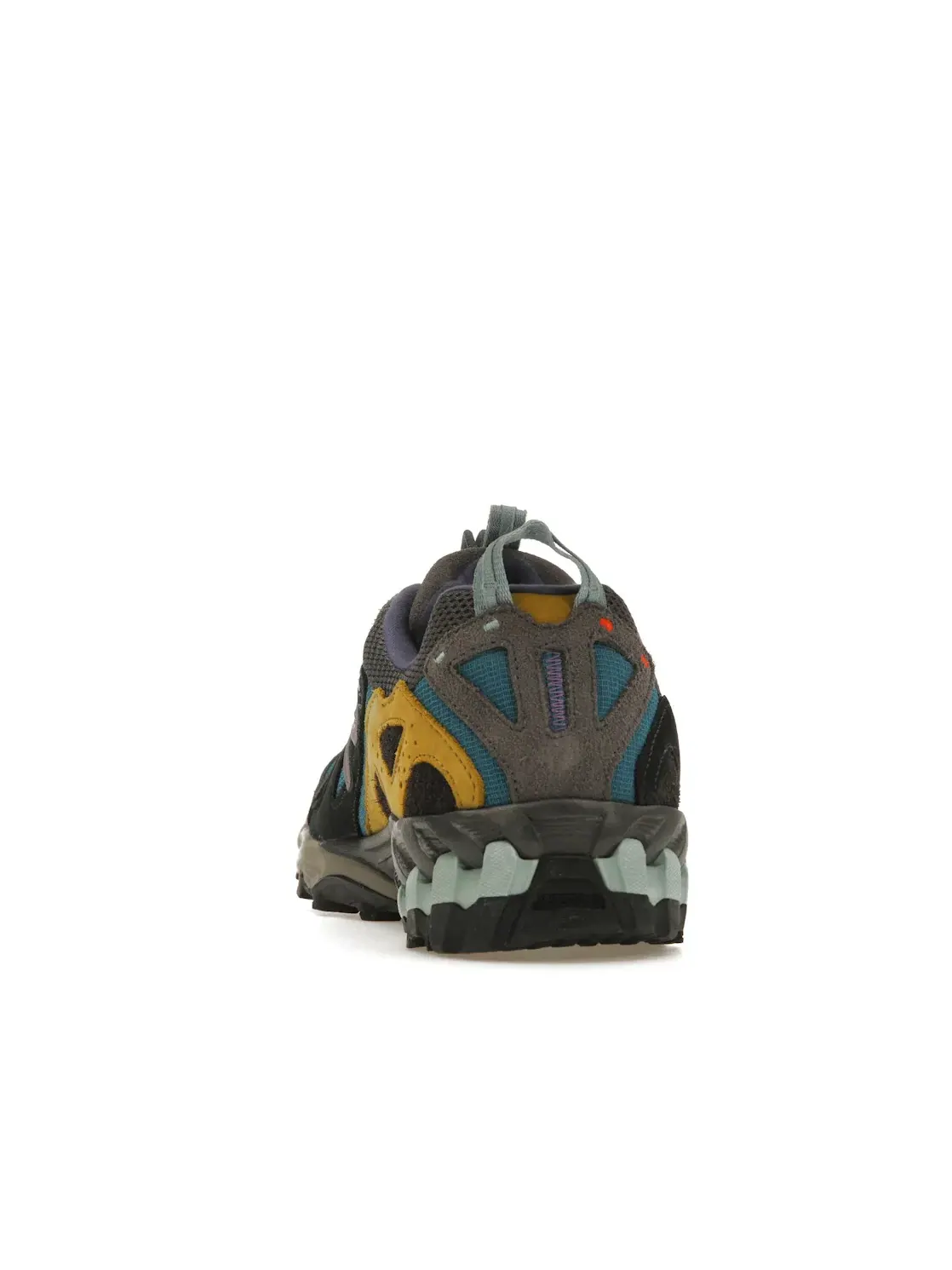 Мужские кроссовки для трейлраннинга New Balance 610 Bodega The Trail Less Taken — изображение 4 из 4, серый