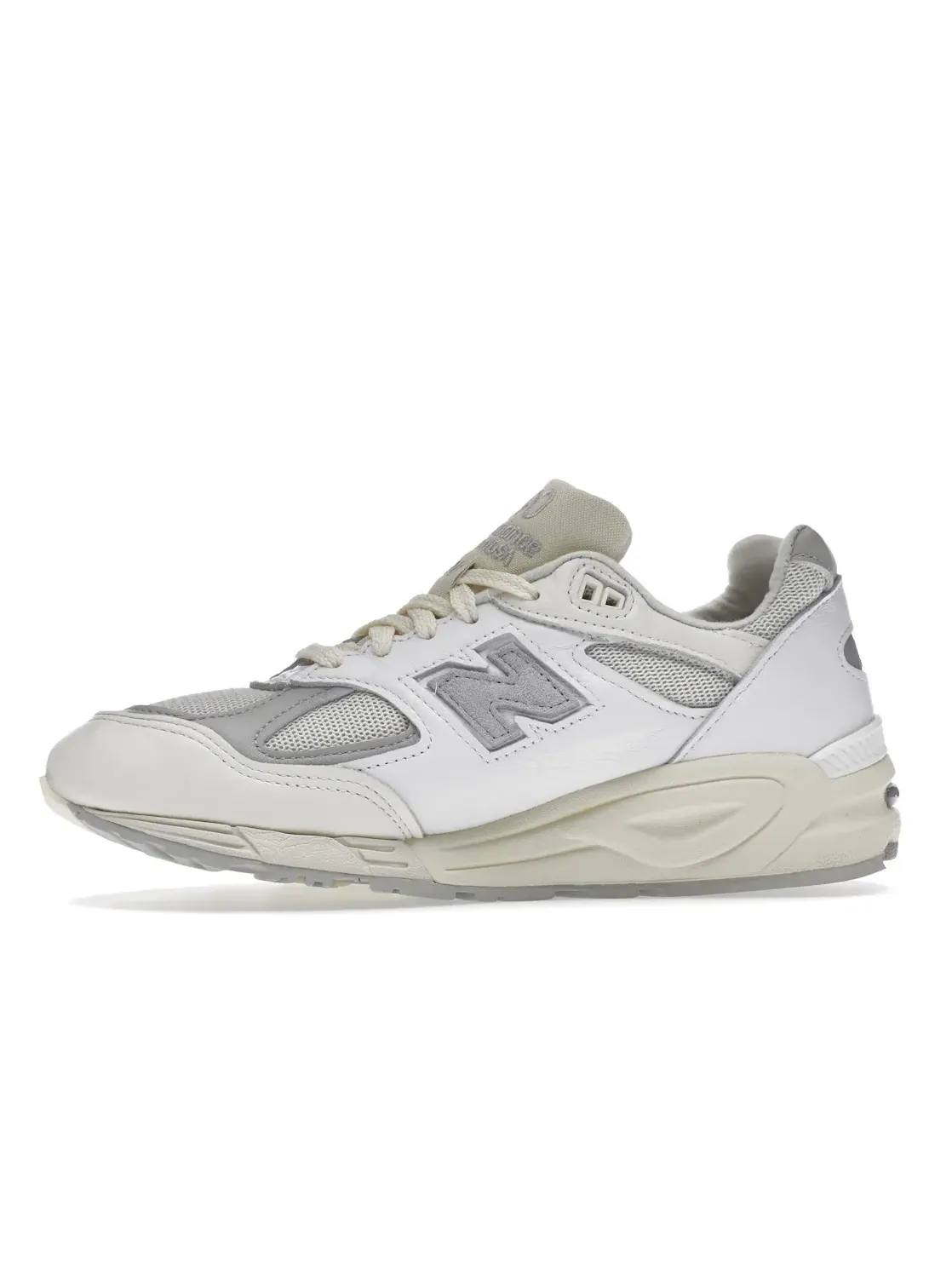 Мужские кроссовки Lifestyle New Balance 990v2 — изображение 3 из 4, белый серый