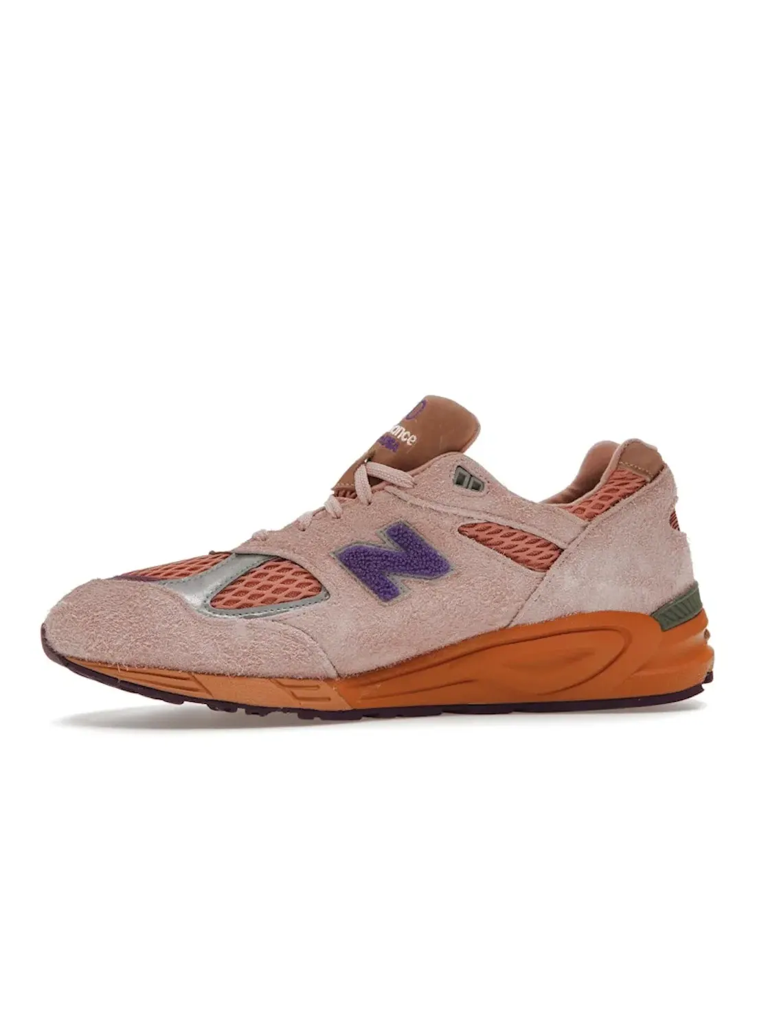 Мужские кроссовки с коллаборацией Salehe Bembury New Balance 990v2 — изображение 3 из 4, розовый//фиолетовый
