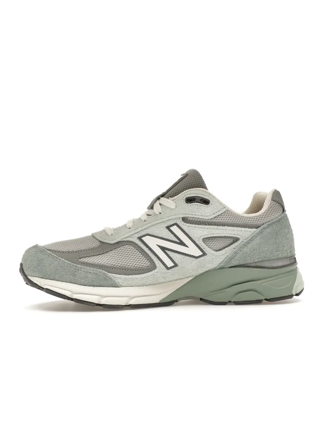 Мужские кроссовки Lifestyle New Balance 990v4 The Whitaker Group Willful Bias — изображение 3 из 4, зеленый/кремовый/черный
