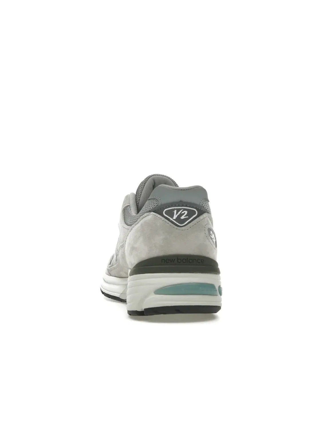 Мужские кроссовки Lifestyle с замшевым верхом New Balance 991v2 — изображение 3 из 3, серебристый
