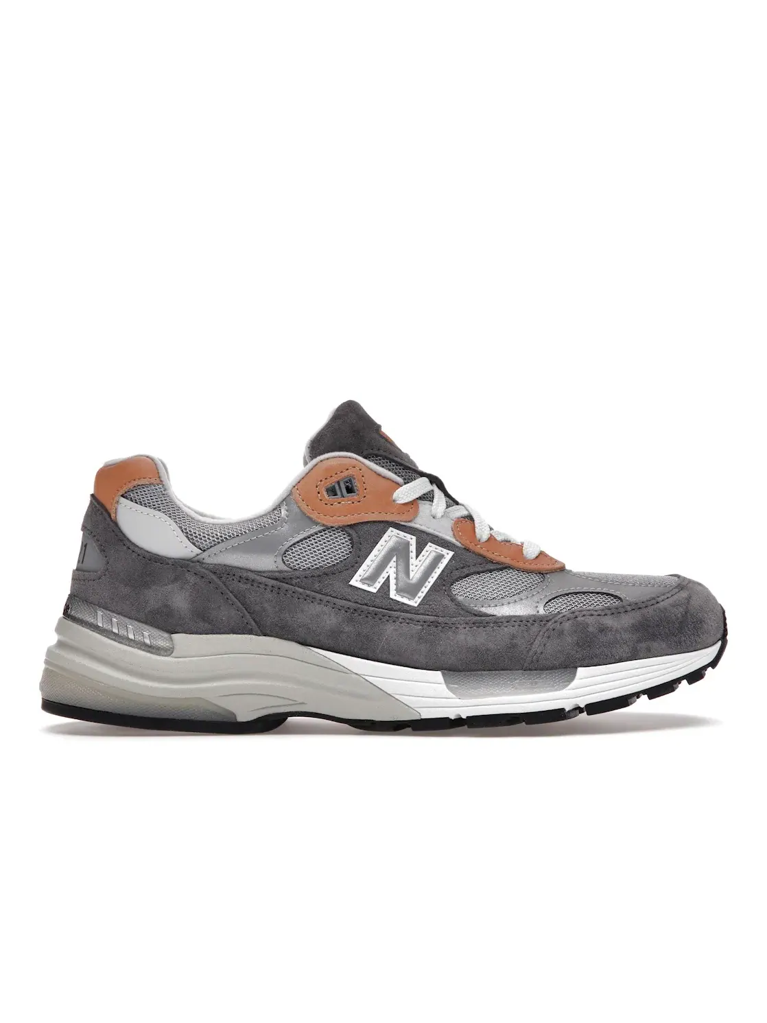 Мужские кроссовки Lifestyle с кожаными вставками New Balance 992 — изображение 1 из 4, серый/белый/бежевый