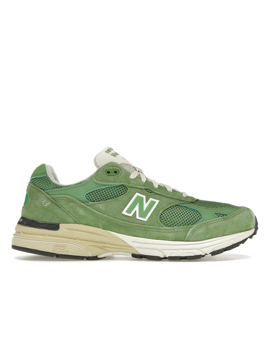 Мужские кроссовки Lifestyle New Balance 993, Chive/Sea Salt — изображение 1 из 4