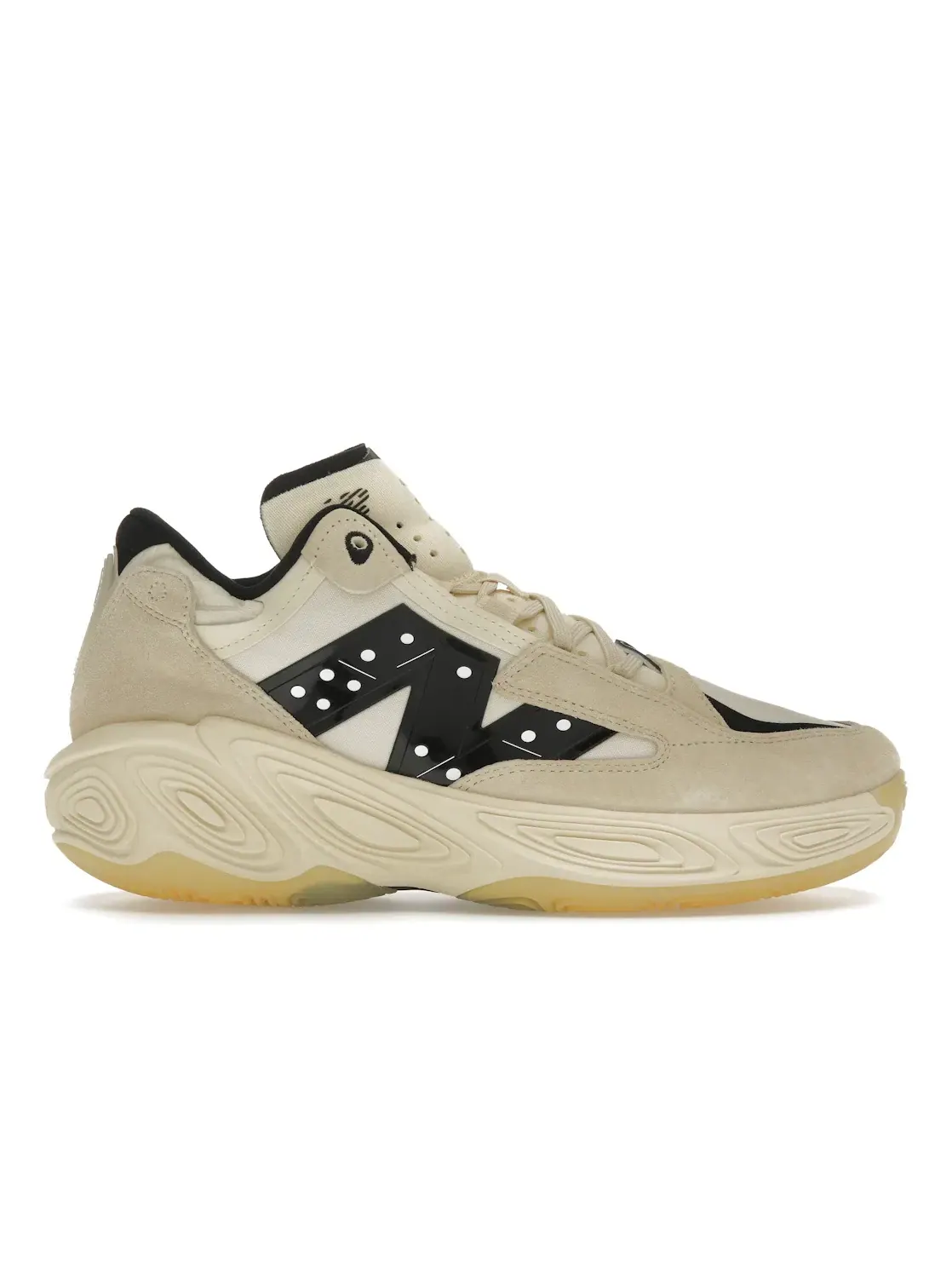 Мужские кроссовки с амортизацией New Balance Fresh Foam BB v2, Calcium — изображение 1 из 4
