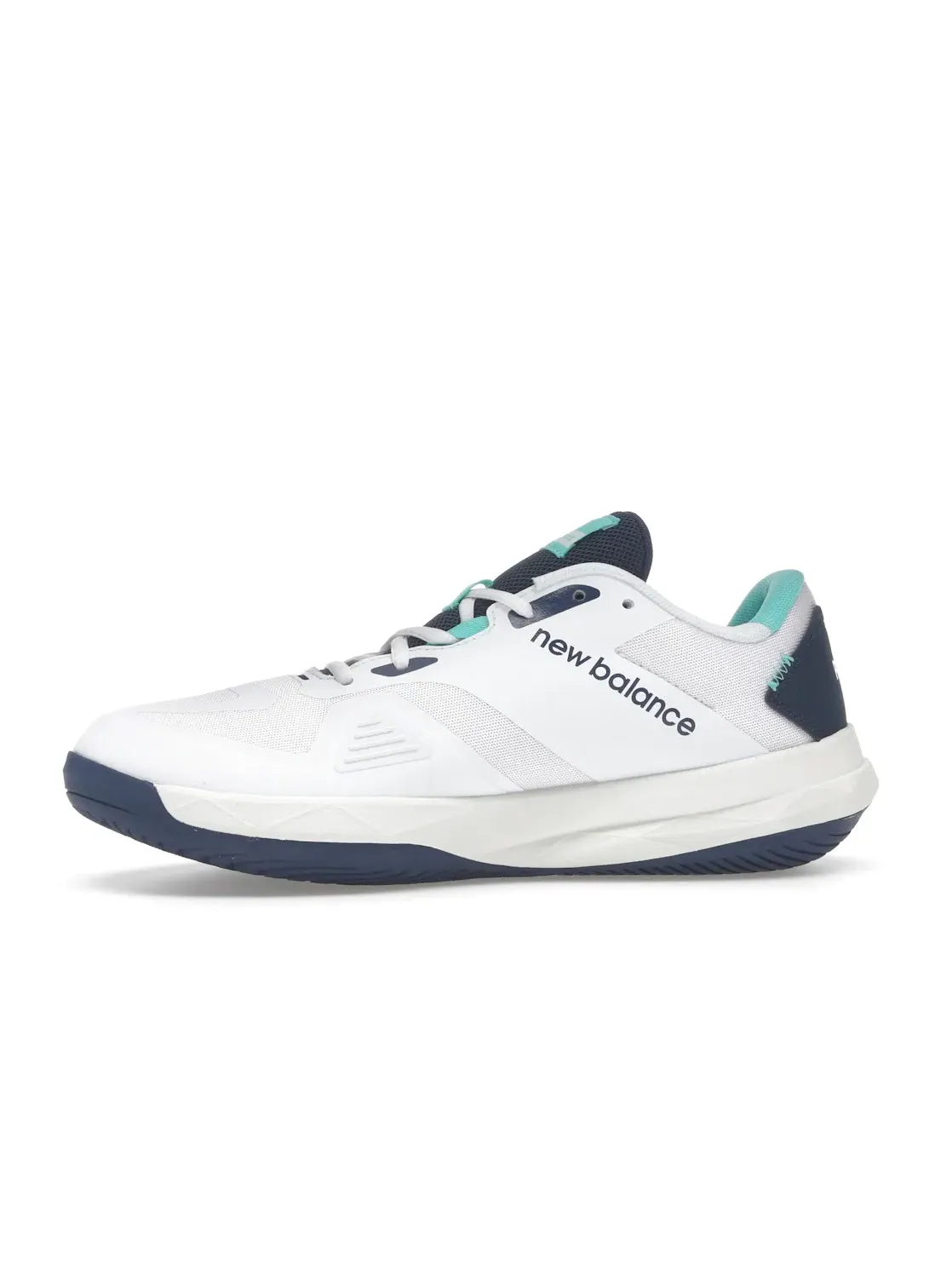 Мужские кроссовки для падел с технологией FuelCell New Balance FuelCell 796v4 Padel — изображение 3 из 4, белый/темно-синий