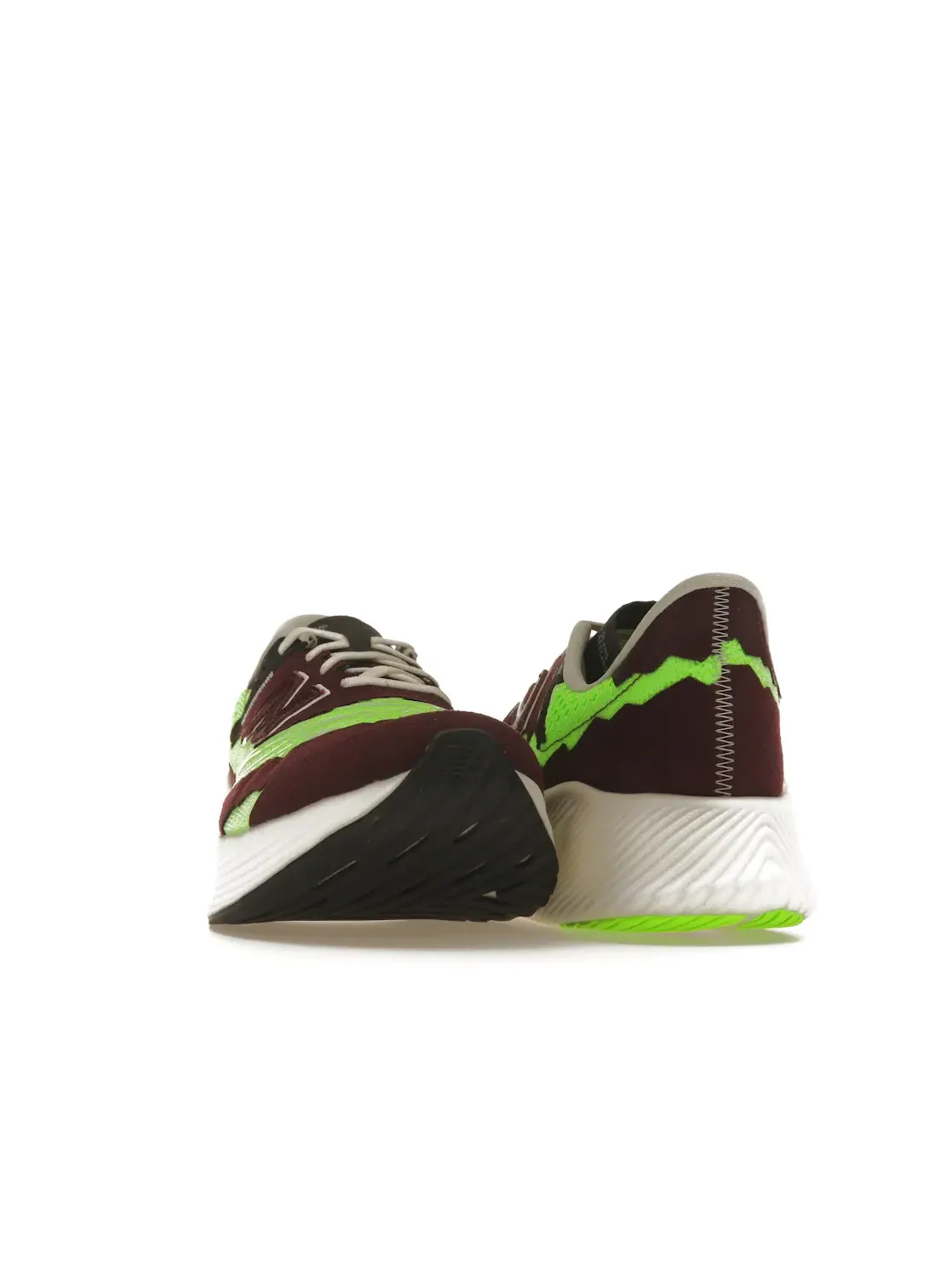 Мужские кроссовки для бега New Balance FuelCell RC Elite v2 SI — изображение 2 из 4, зеленый//белый