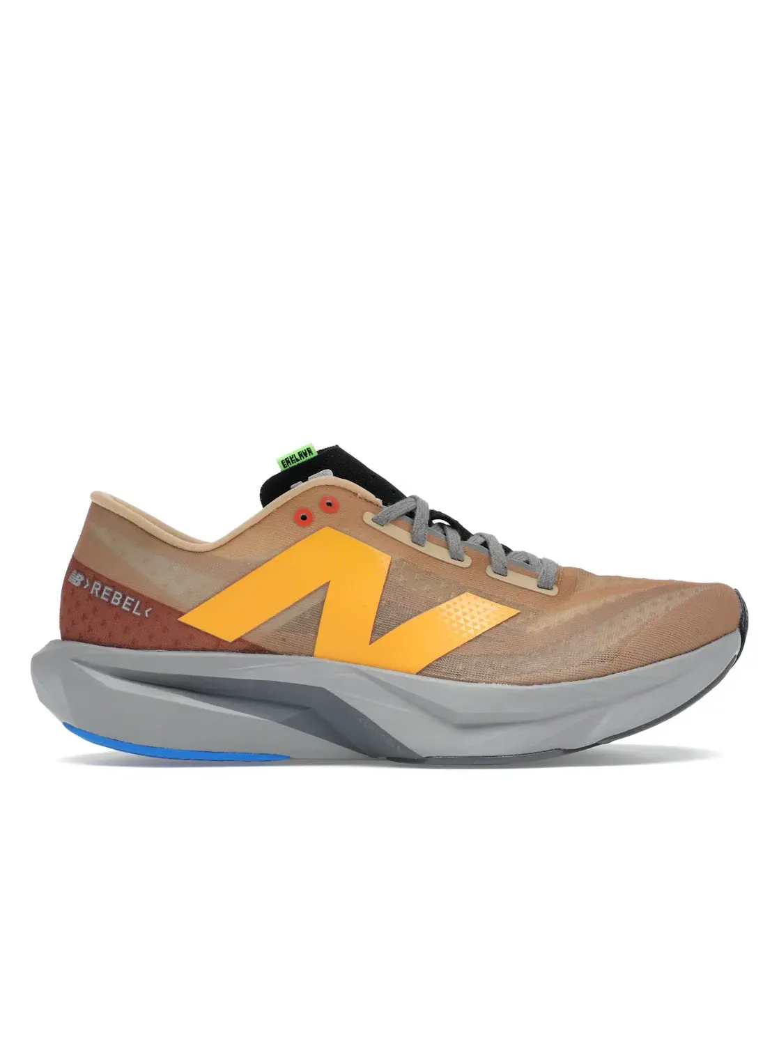 Мужские кроссовки для бега New Balance FuelCell Rebel v4 — изображение 1 из 4, бежевый