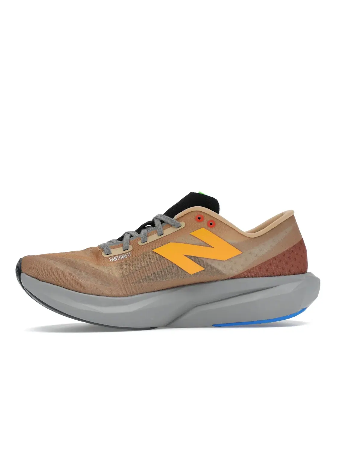 Мужские кроссовки для бега New Balance FuelCell Rebel v4 — изображение 3 из 4, бежевый