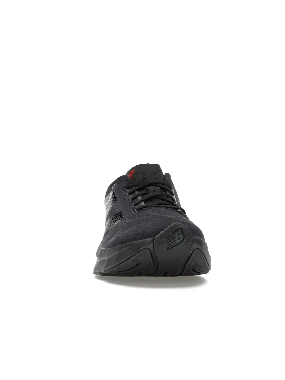 Мужские кроссовки с технологией FuelCell New Balance FuelCell Rebel v4 — изображение 2 из 4, черный/красный