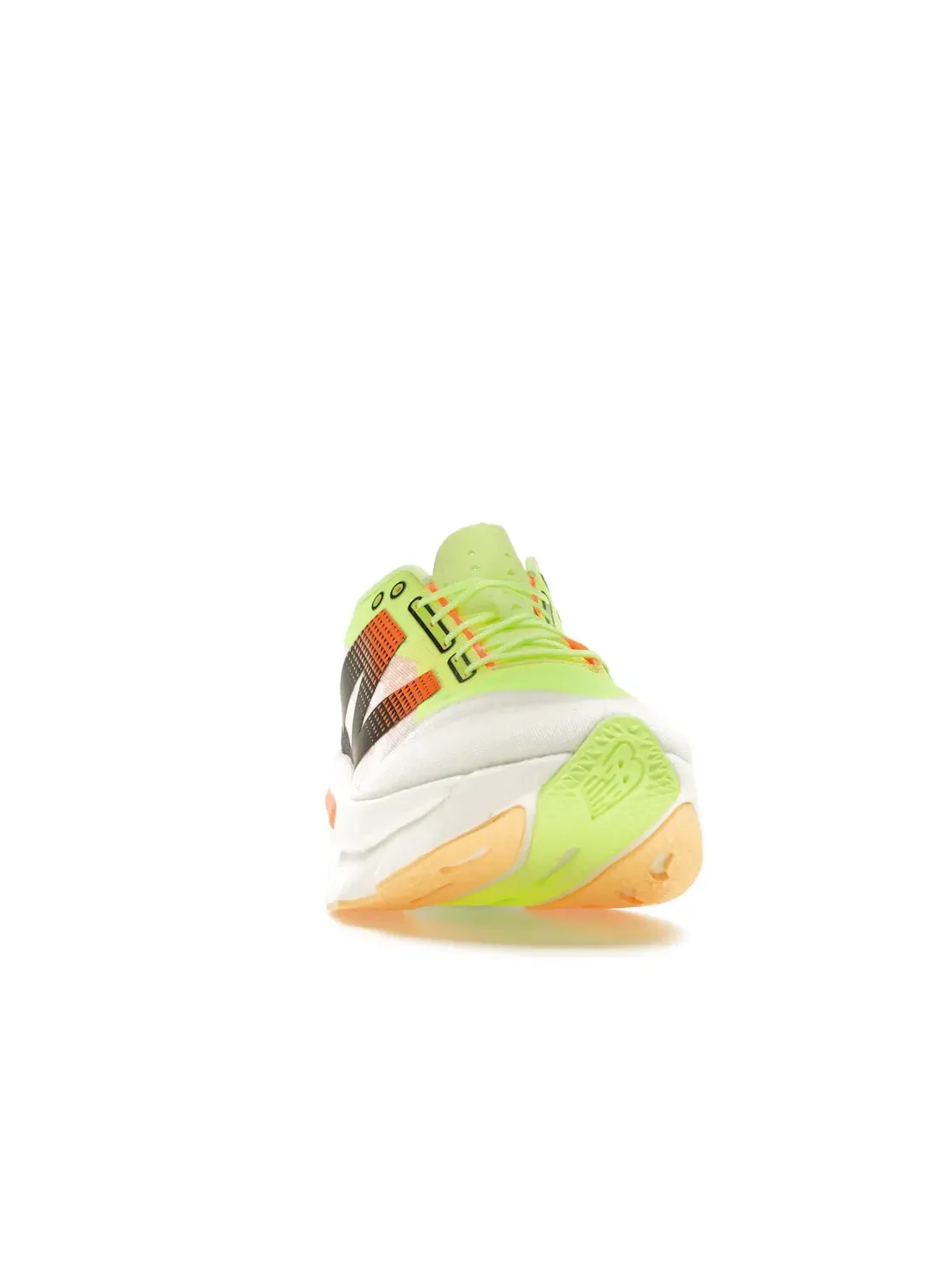 Мужские кроссовки беговые New Balance FuelCell SuperComp Elite v4 — изображение 2 из 4, белый