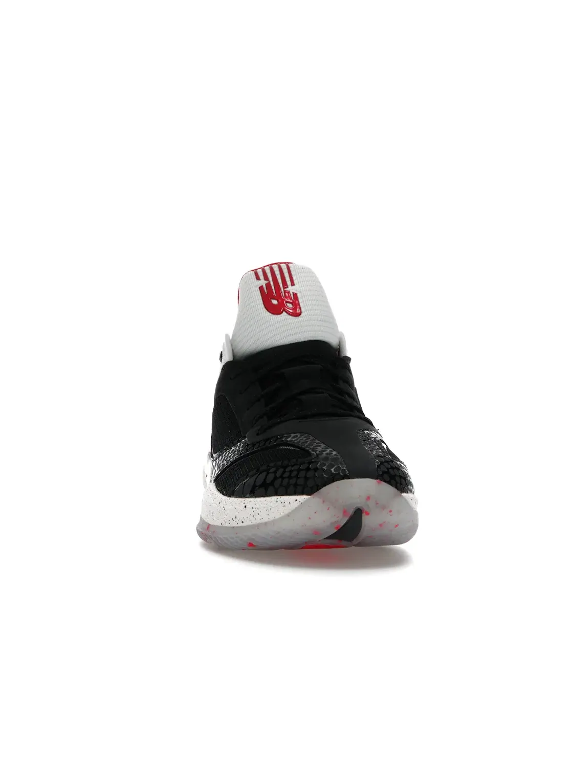 Мужские баскетбольные кроссовки New Balance KAWHI 3 — изображение 2 из 4, черный/белый/красный