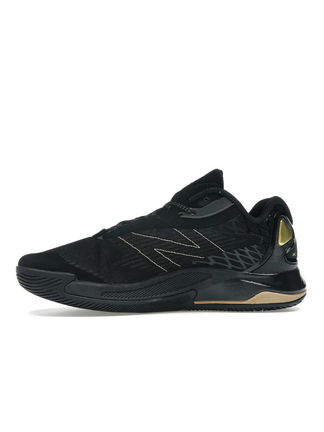 Мужские кроссовки для баскетбола New Balance KAWHI 4 — изображение 3 из 4, черный/золотистый