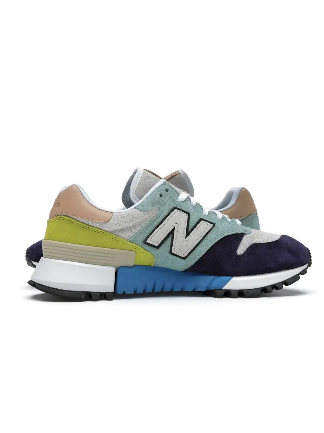 Мужские кроссовки Lifestyle с премиум-верхом New Balance RC_1300, Oatmeal/Marigold — изображение 3 из 4