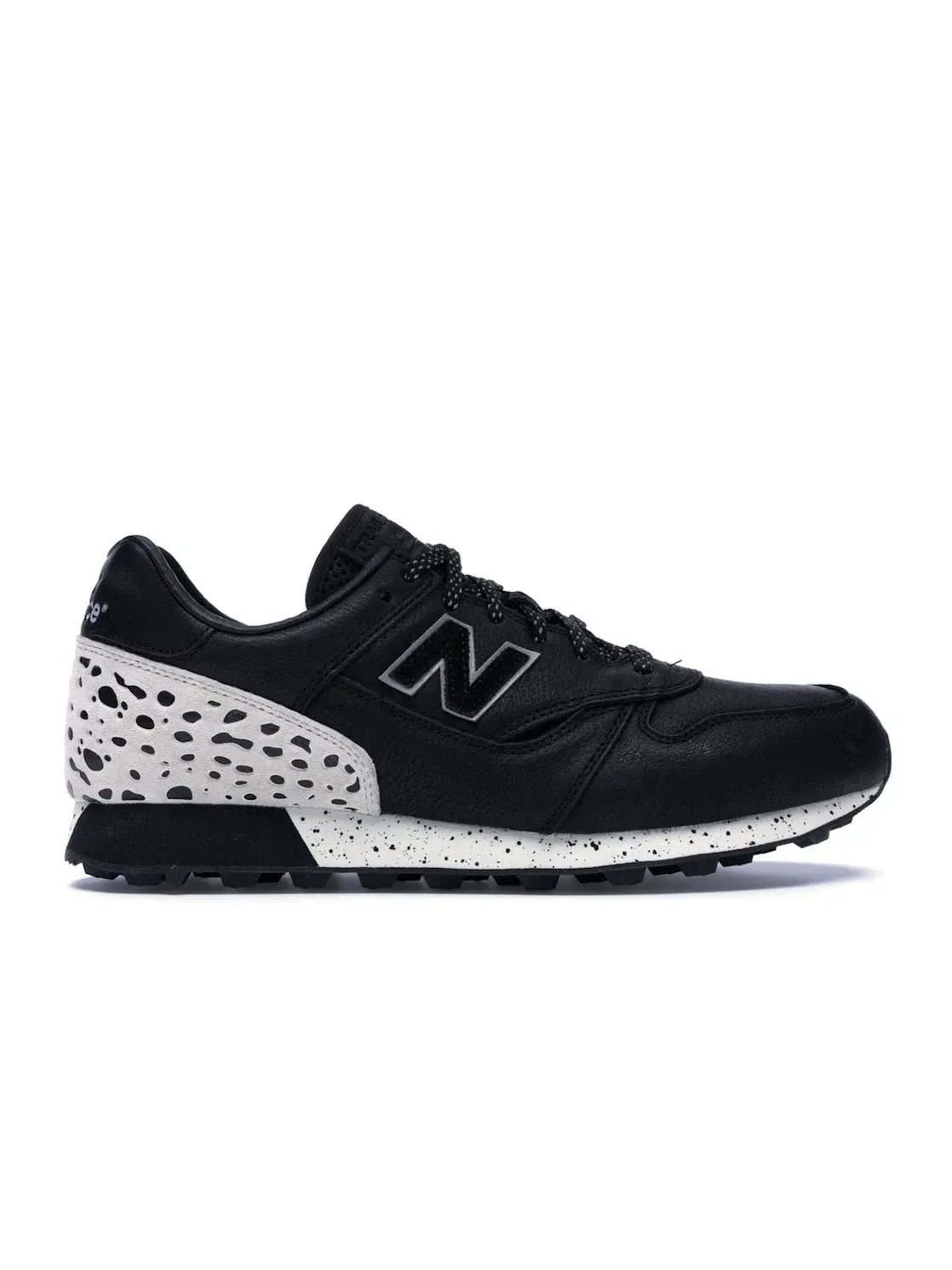 Мужские кроссовки Lifestyle New Balance Trailbuster Undefeated — изображение 1 из 4, черный/белый