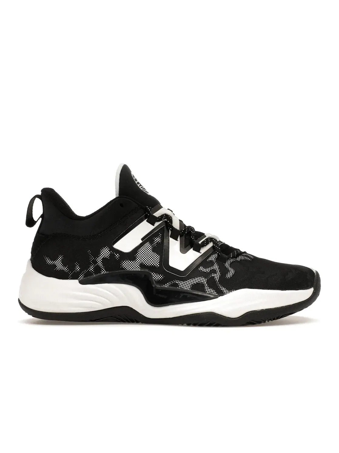 Кроссовки для баскетбола New Balance TWO WXY v3 — изображение 1 из 4, черный/белый