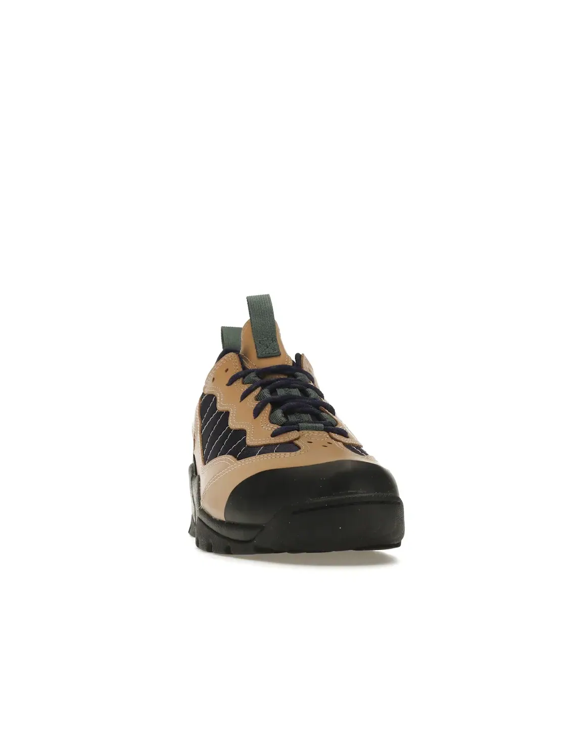 Мужские кроссовки для активного отдыха Nike ACG Air Mada Low — изображение 2 из 4, бежевый/черный/синий