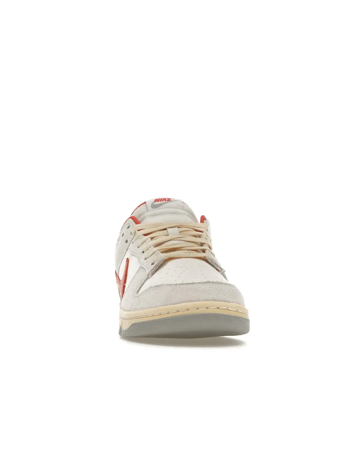 Мужские кроссовки Lifestyle Nike Dunk Low — изображение 2 из 4, светлый серый/красный