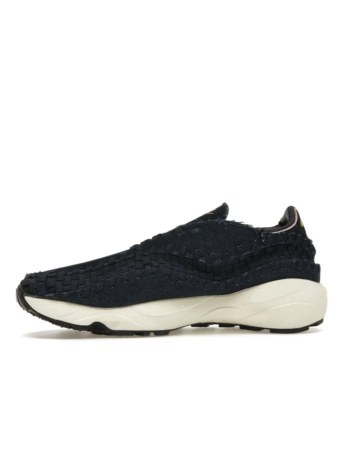 Женские кроссовки Lifestyle Nike Air Footscape Woven — изображение 3 из 4