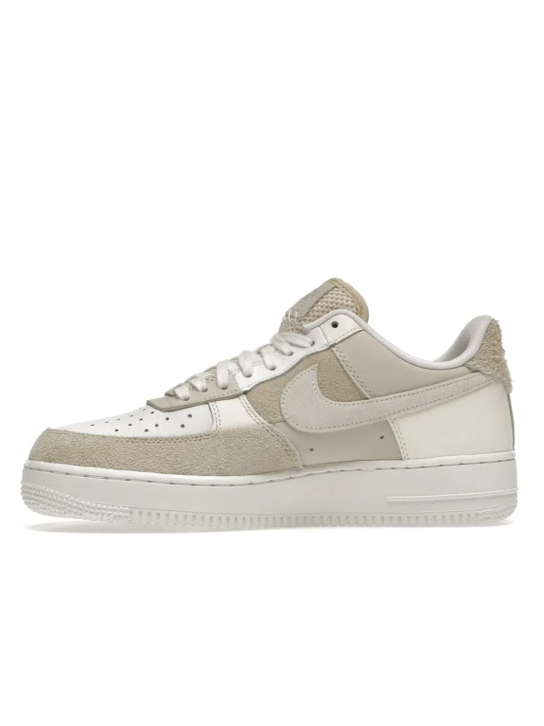 Женские кроссовки с комбинированным верхом Nike Air Force 1 Low '07 Nike — изображение 3 из 4, белый белый