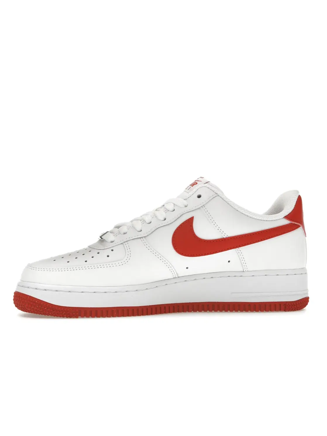 Женские кроссовки с контрастным дизайном Nike Air Force 1 '07 — изображение 3 из 4, белый/белый/красный
