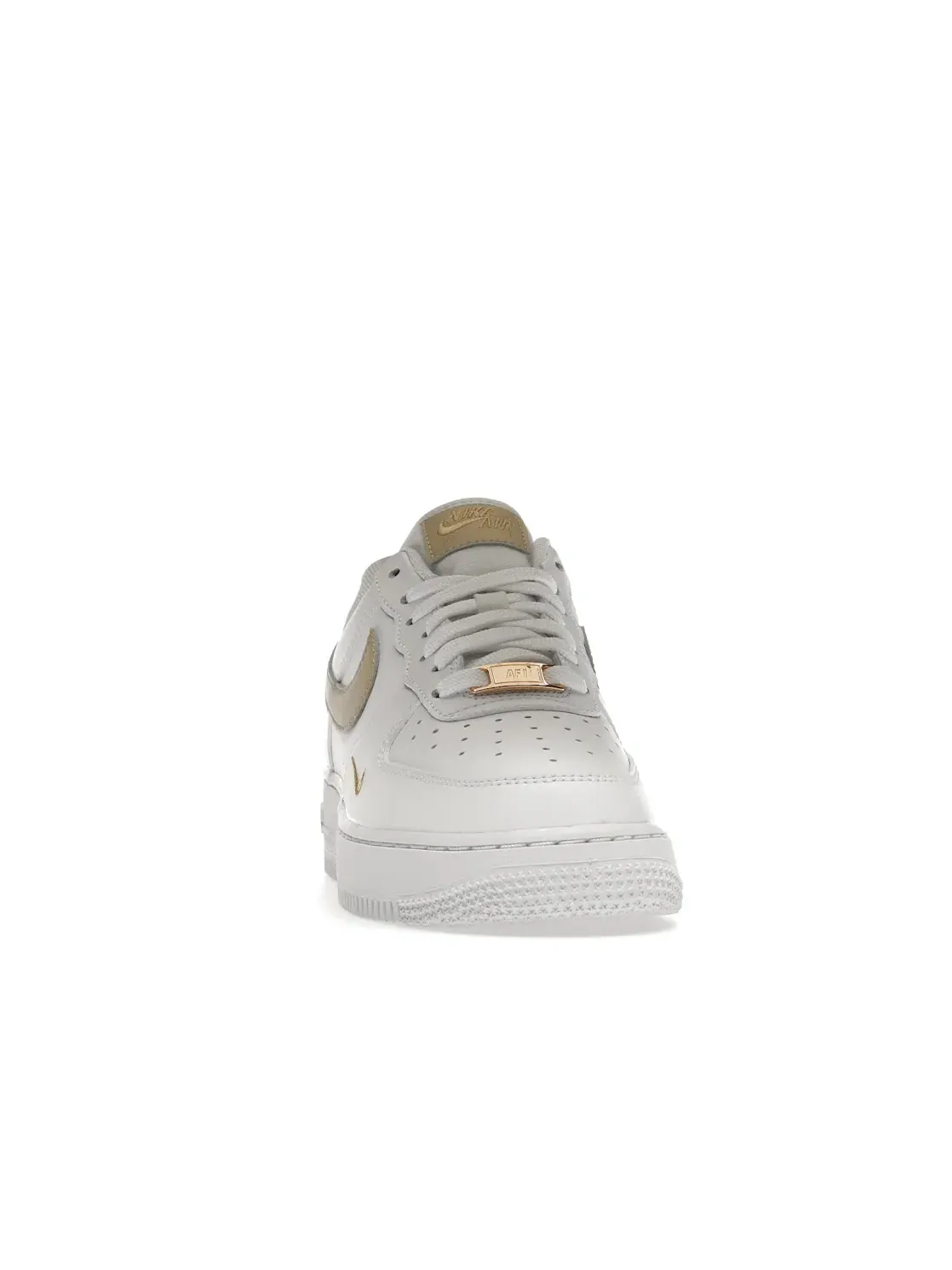 Женские кроссовки кожаные Nike Air Force 1 Low '07 Essential — изображение 2 из 4, белый///белый