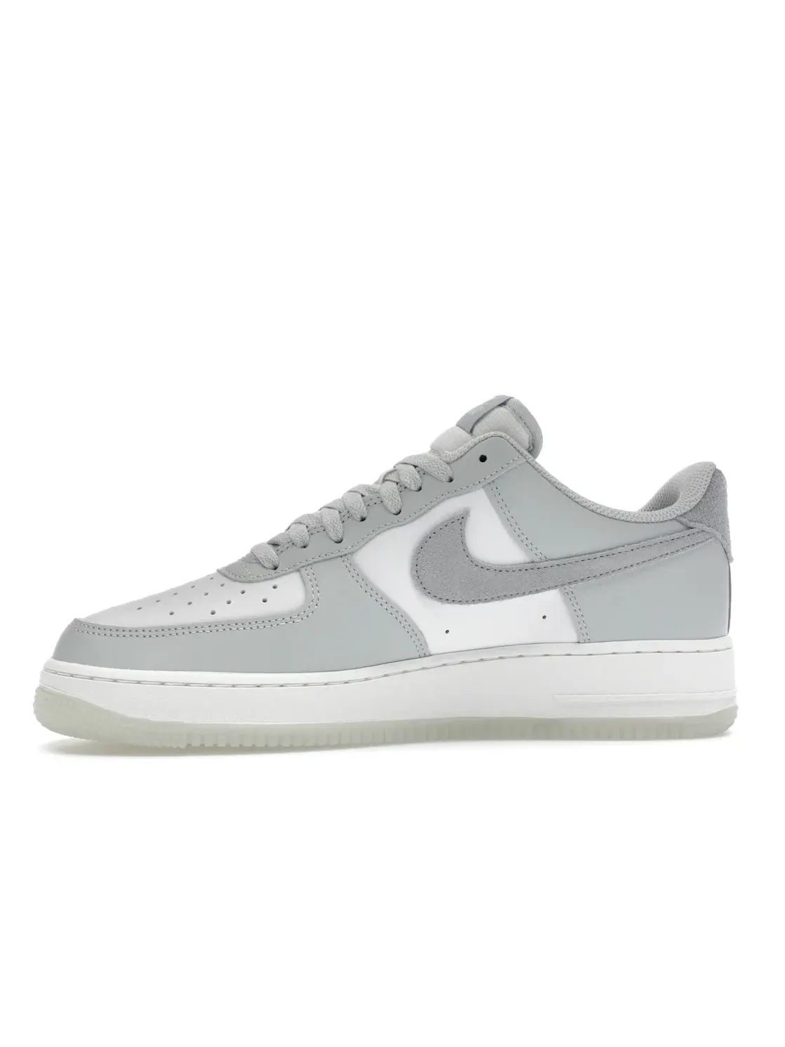 Мужские кроссовки Lifestyle Nike Air Force 1 '07 — изображение 3 из 4