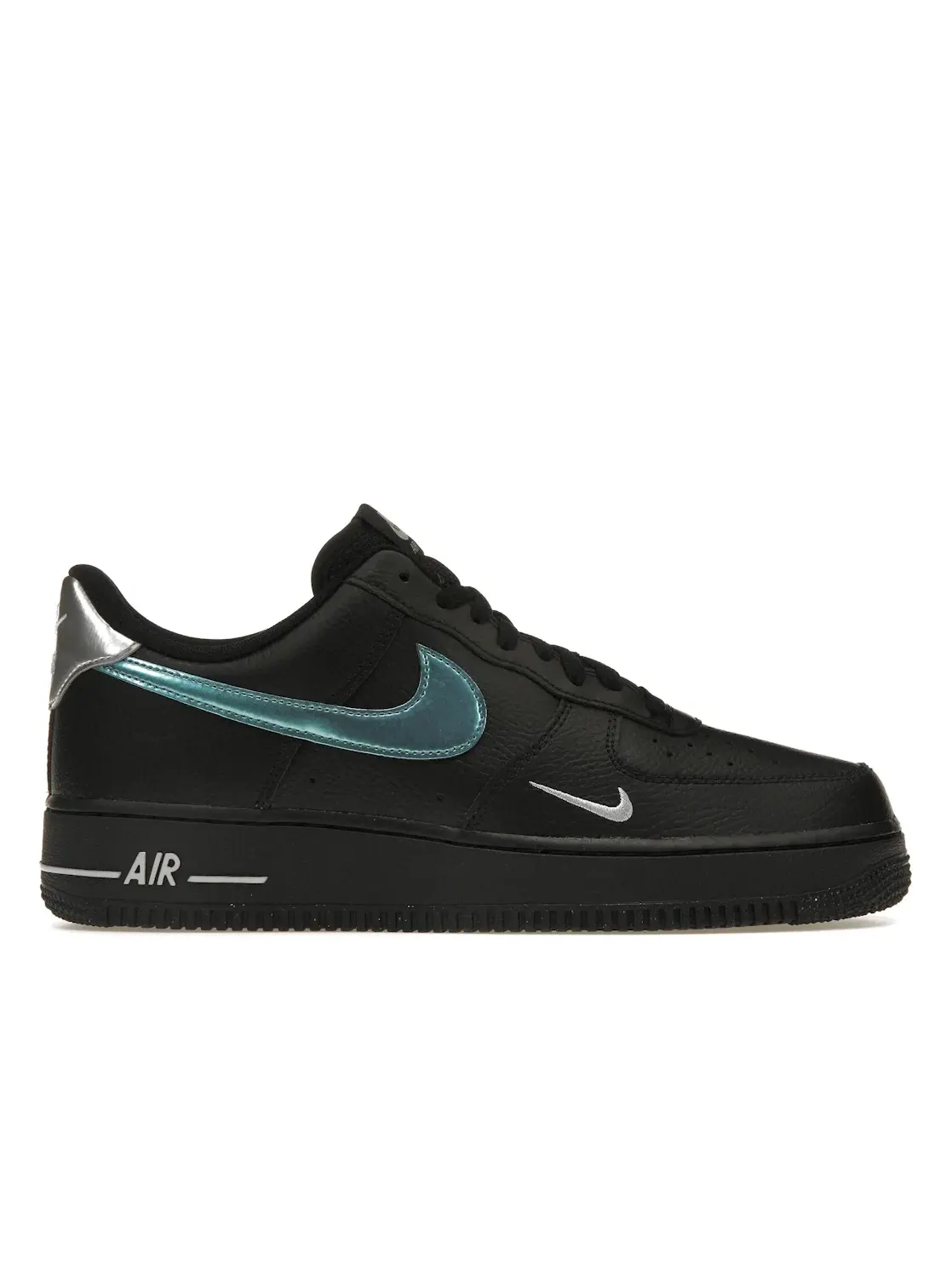 Мужские кроссовки Lifestyle Nike Air Force 1 '07 Low — изображение 1 из 4