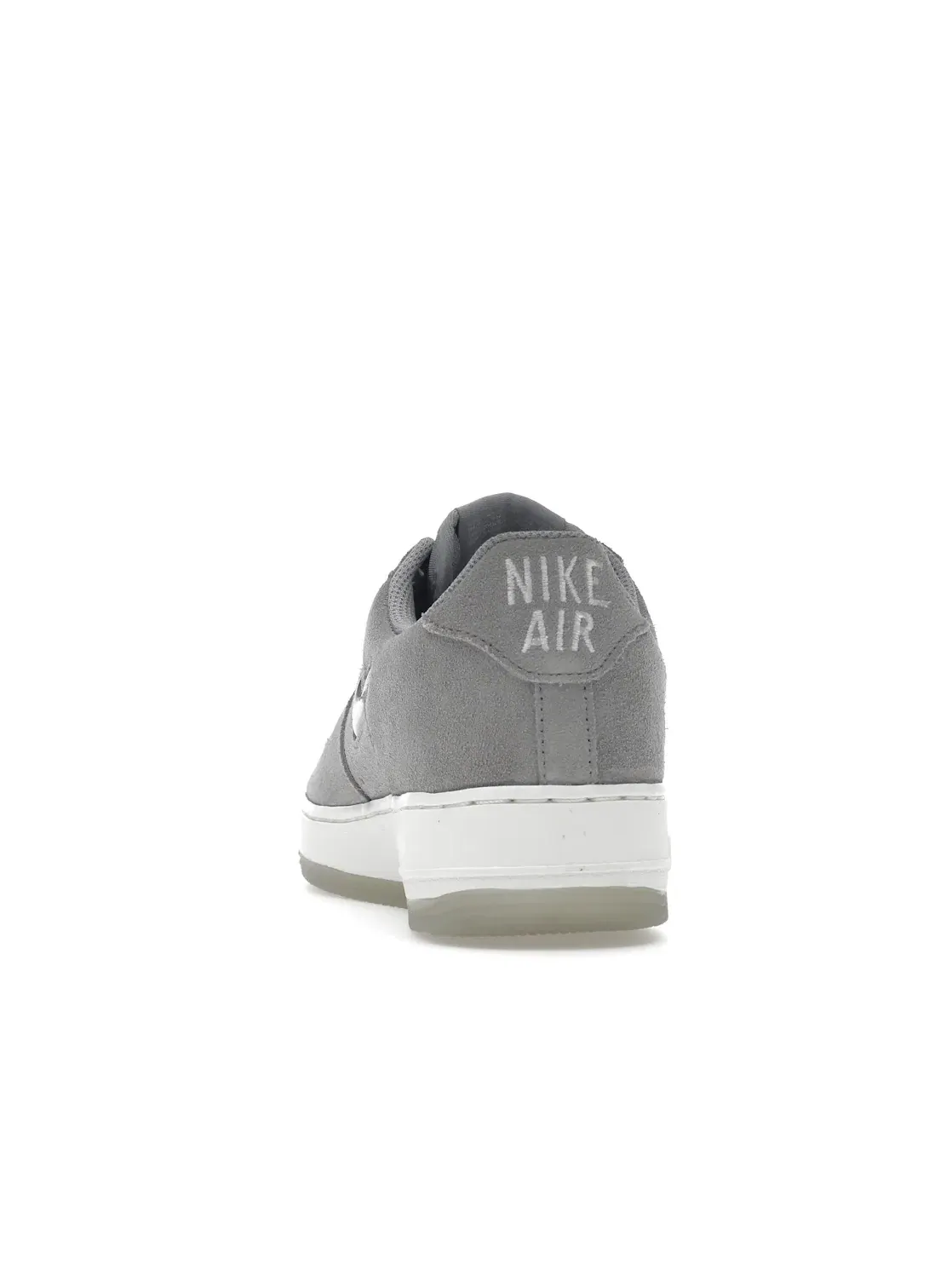 Мужские кроссовки с замшевым верхом Nike Air Force 1 '07 Low — изображение 4 из 4, светлый серый/белый