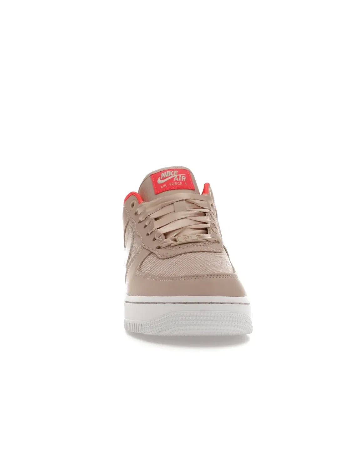 Женские кроссовки с перфорацией Nike Air Force 1 '07 Low — изображение 2 из 4, белый