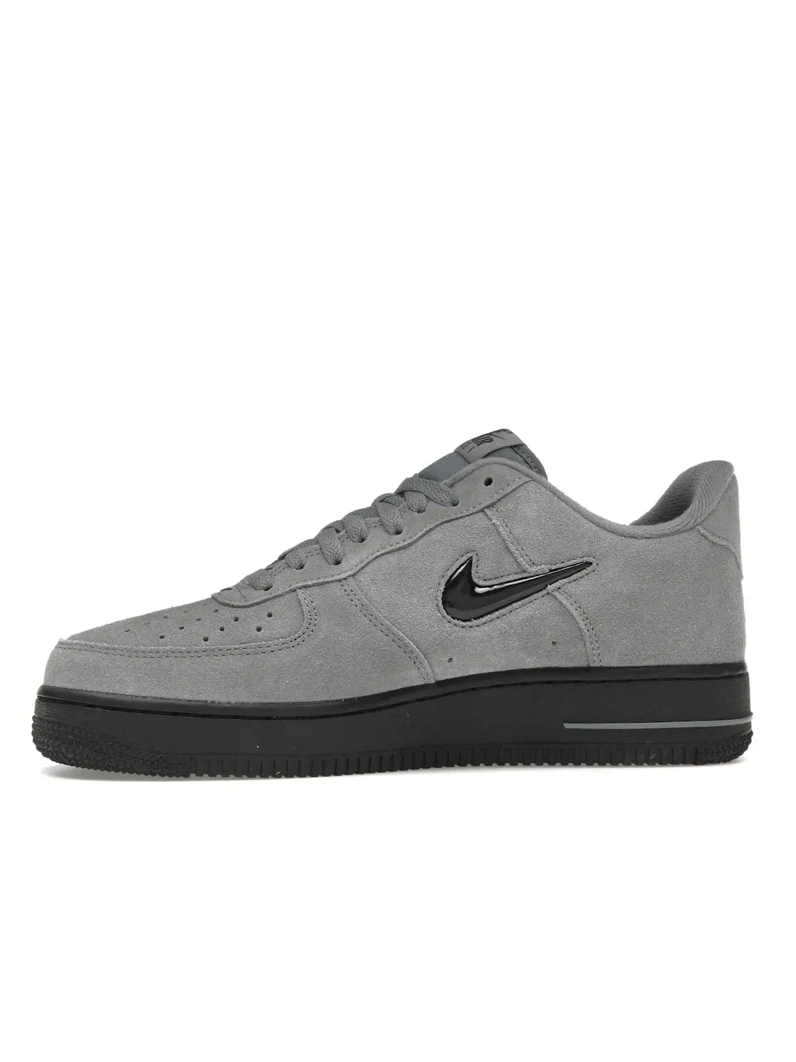 Мужские кроссовки замшевые Nike Air Force 1 '07 Low — изображение 3 из 4, серый/черный
