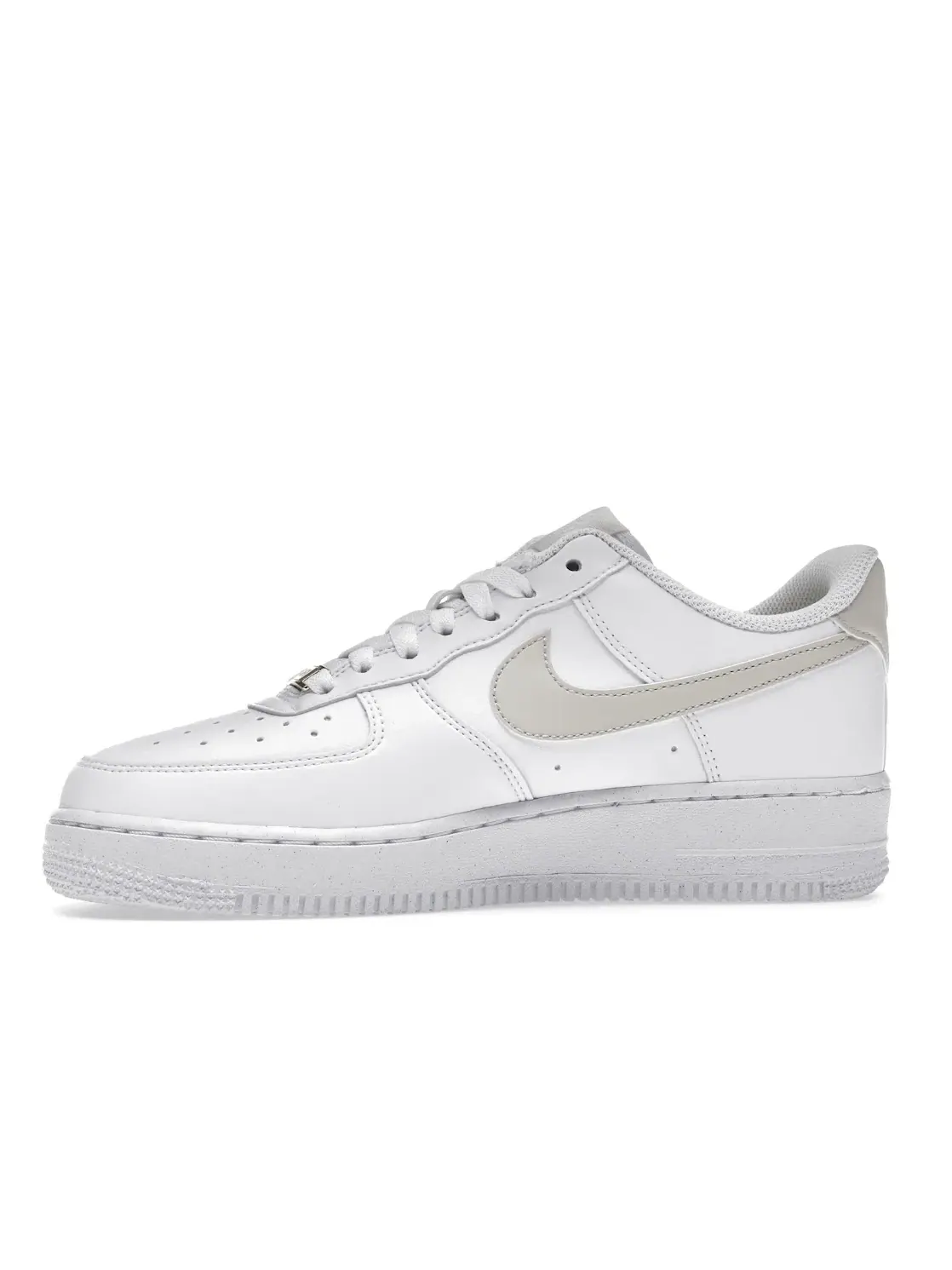 Женские кроссовки Lifestyle Nike Air Force 1 07 Low — изображение 3 из 3, серый/светлый коричневый