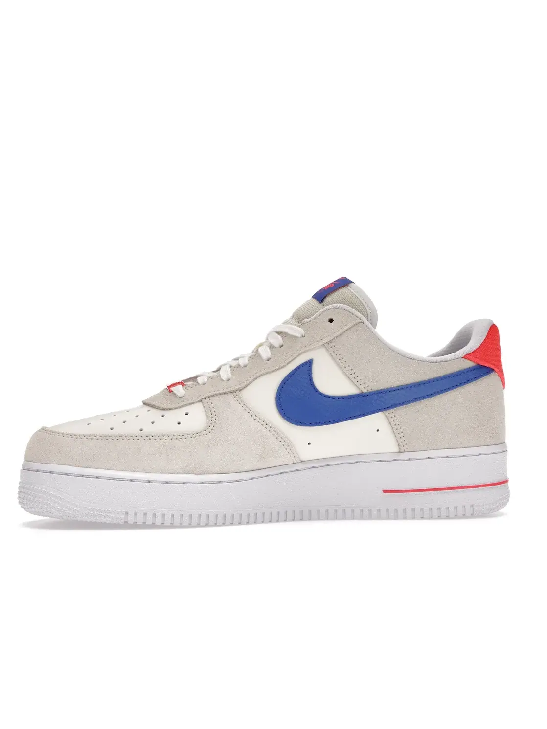 Мужские кроссовки с комбинированным верхом Nike Air Force 1 Low '07 LV8 — изображение 3 из 4, белый/яркий