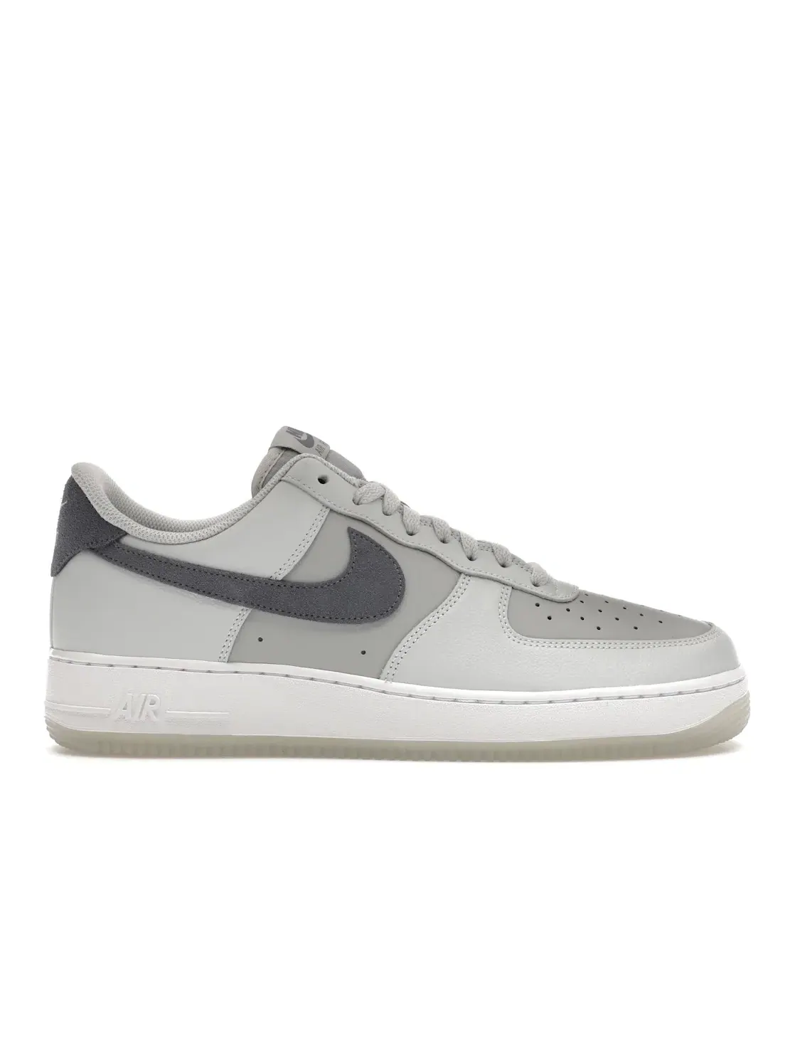 Мужские кроссовки с перфорированным носком Nike Air Force 1 '07 LV8 — изображение 1 из 4