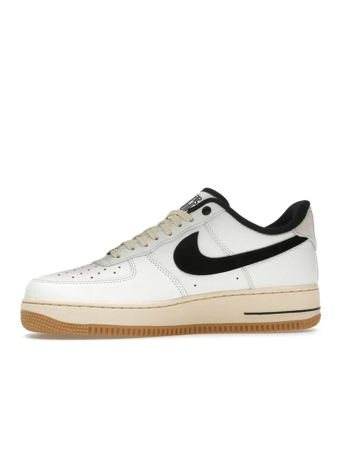 Женские кроссовки для повседневной носки Nike Air Force 1 '07 LX Low — изображение 3 из 4, белый/черный