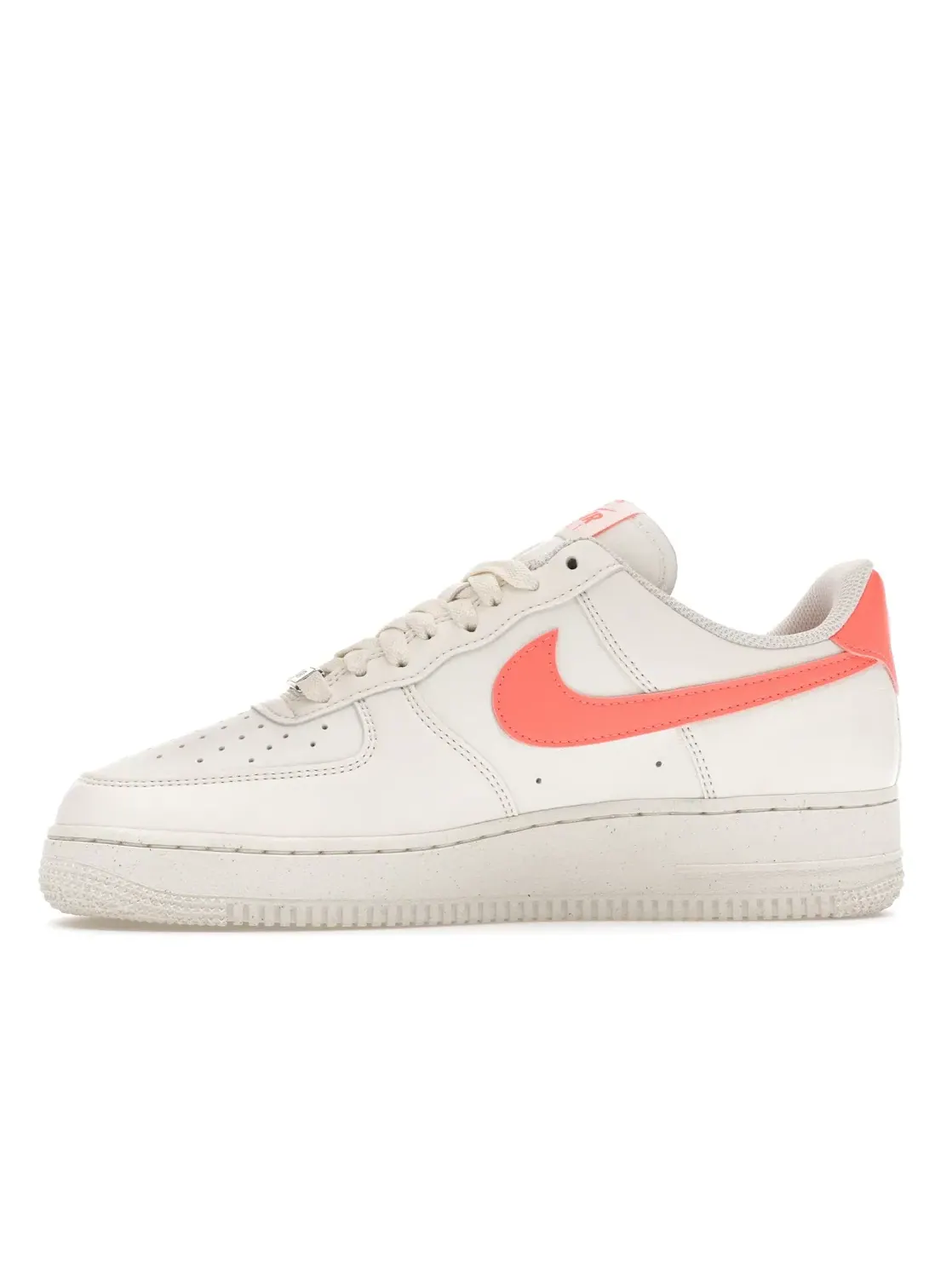 Женские кроссовки Lifestyle Nike Air Force 1 '07 Next Nature — изображение 3 из 4, металлик серебристый