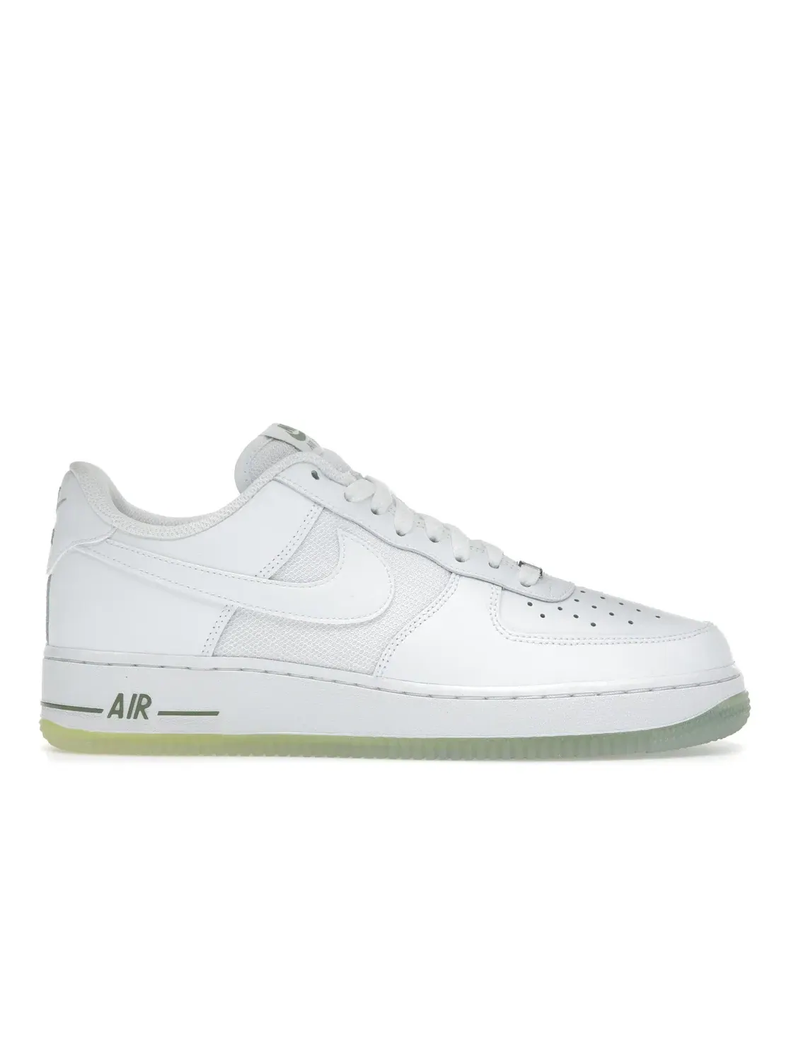 Мужские кроссовки Lifestyle Nike Air Force 1 '07 — изображение 1 из 4