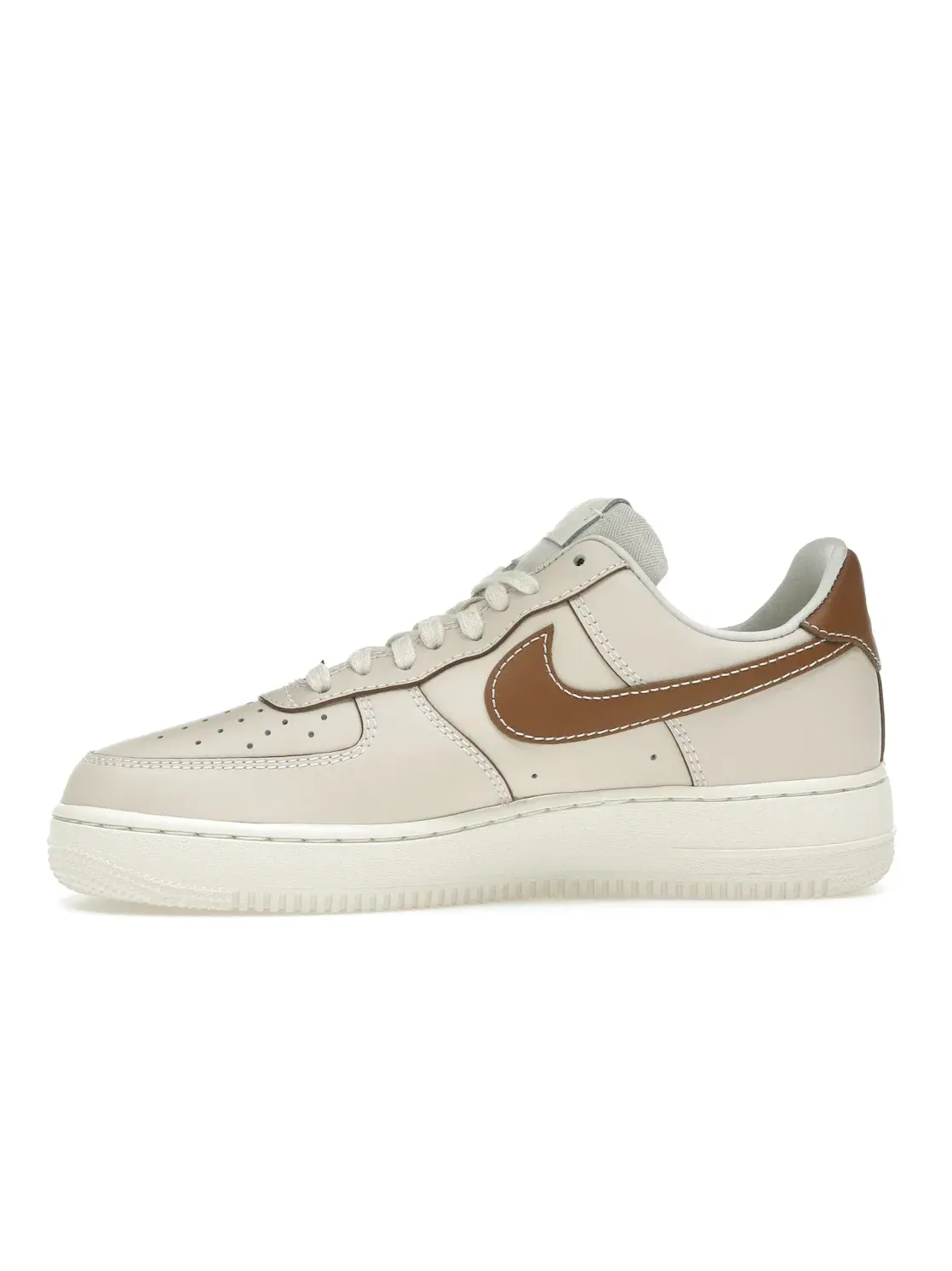 Мужские кроссовки Lifestyle Nike Air Force 1 '07 — изображение 3 из 4