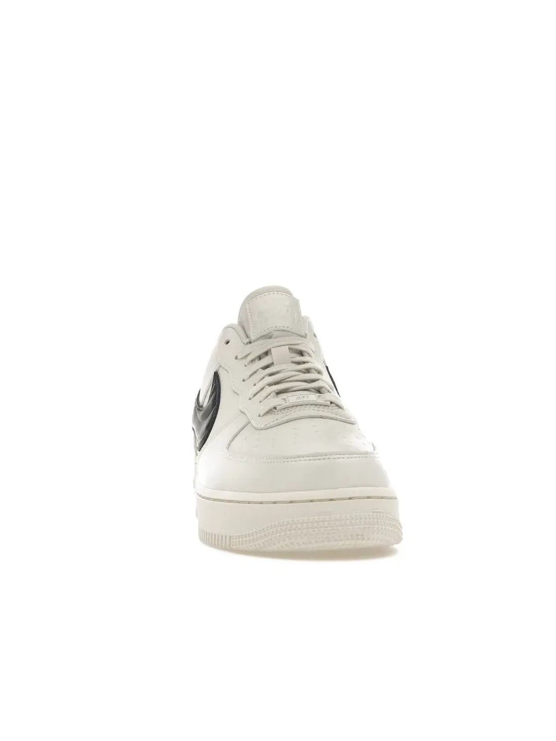 Женские кроссовки Lifestyle Nike Air Force 1 '07 — изображение 2 из 4, черный