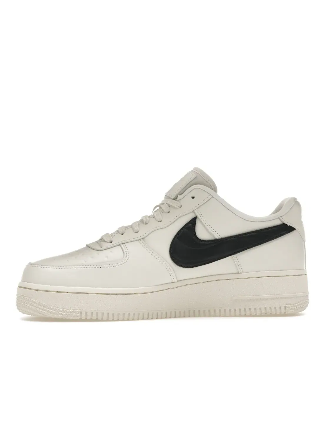 Женские кроссовки Lifestyle Nike Air Force 1 '07 — изображение 3 из 4, черный