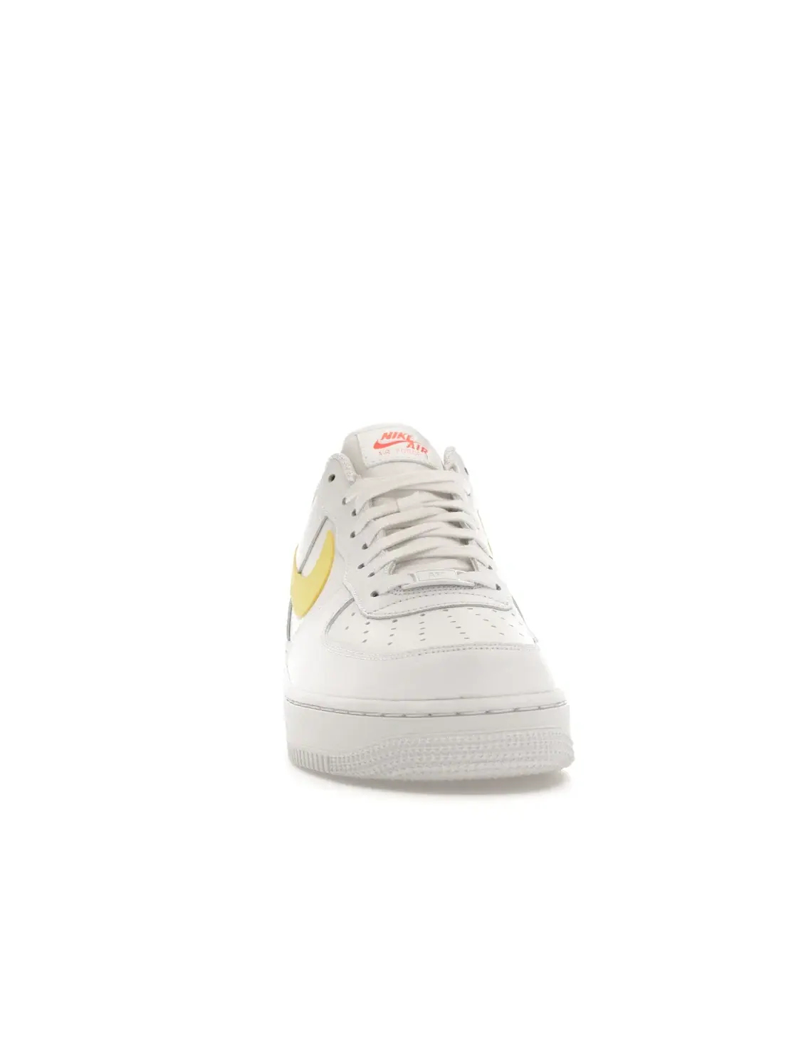 Женские кроссовки Lifestyle Nike Air Force 1 Low '07 — изображение 2 из 4, белый/светлый