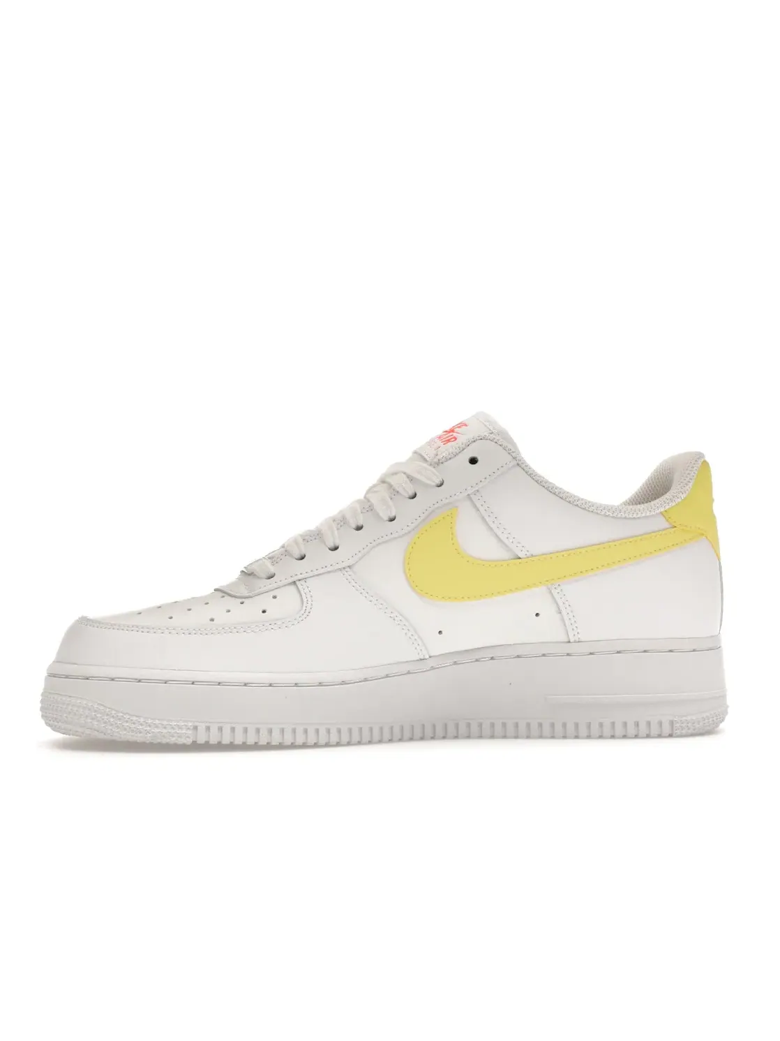 Женские кроссовки Lifestyle Nike Air Force 1 Low '07 — изображение 3 из 4, белый/светлый