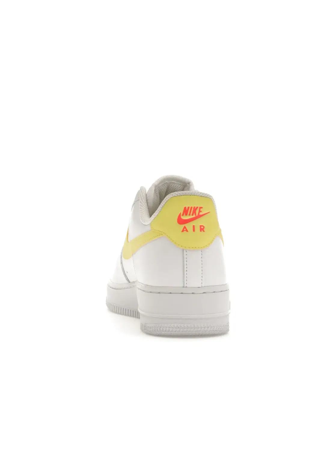 Женские кроссовки Lifestyle Nike Air Force 1 Low '07 — изображение 4 из 4, белый/светлый