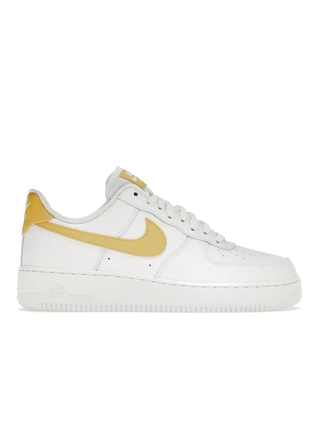 Женские кроссовки Lifestyle Nike Air Force 1 '07 — изображение 1 из 4