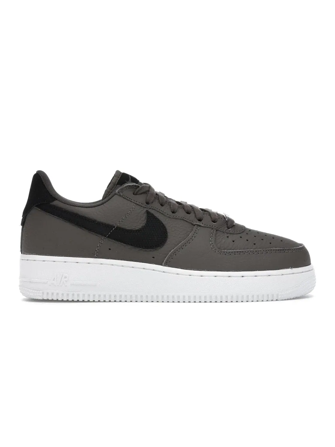 Мужские кроссовки с премиальной кожей Nike Air Force 1 Craft — изображение 1 из 4, черный-белый