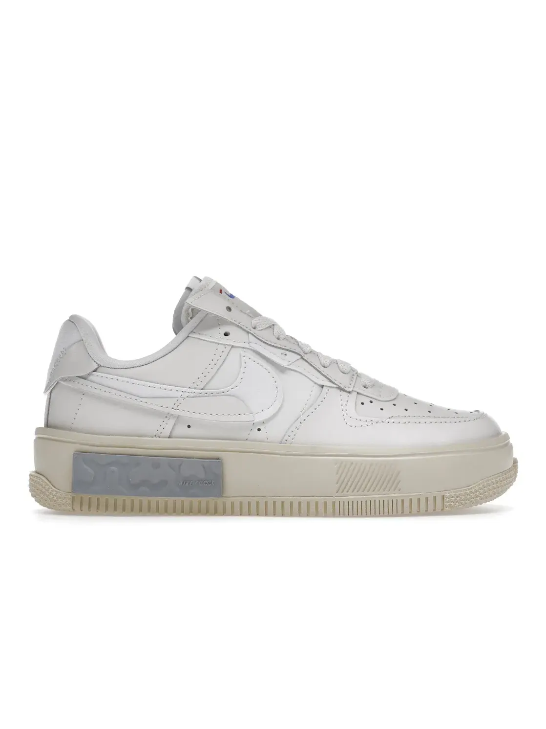 Женские кроссовки Lifestyle Nike Air Force 1 Fontanka — изображение 1 из 4, светлый серый