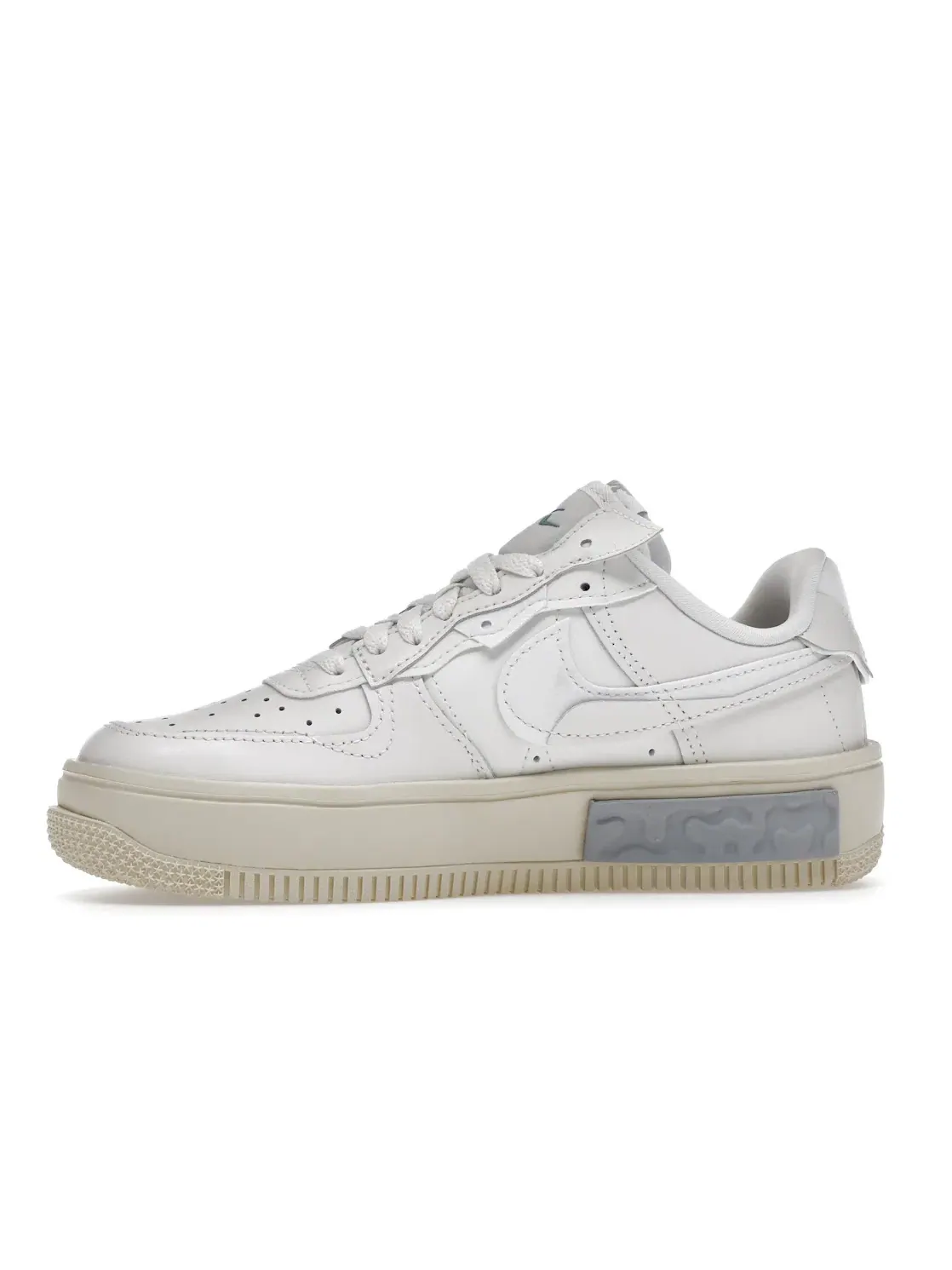 Женские кроссовки Lifestyle Nike Air Force 1 Fontanka — изображение 3 из 4, светлый серый