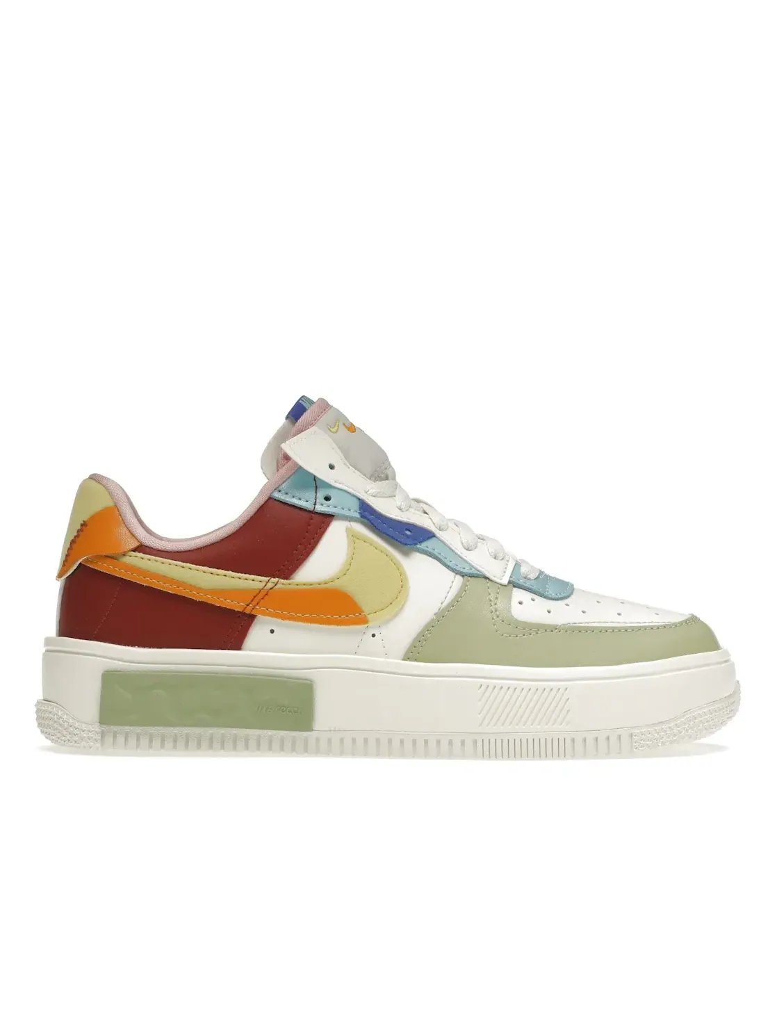 Женские кроссовки с многоцветным дизайном Nike Air Force 1 Fontanka — изображение 1 из 4, золотистый