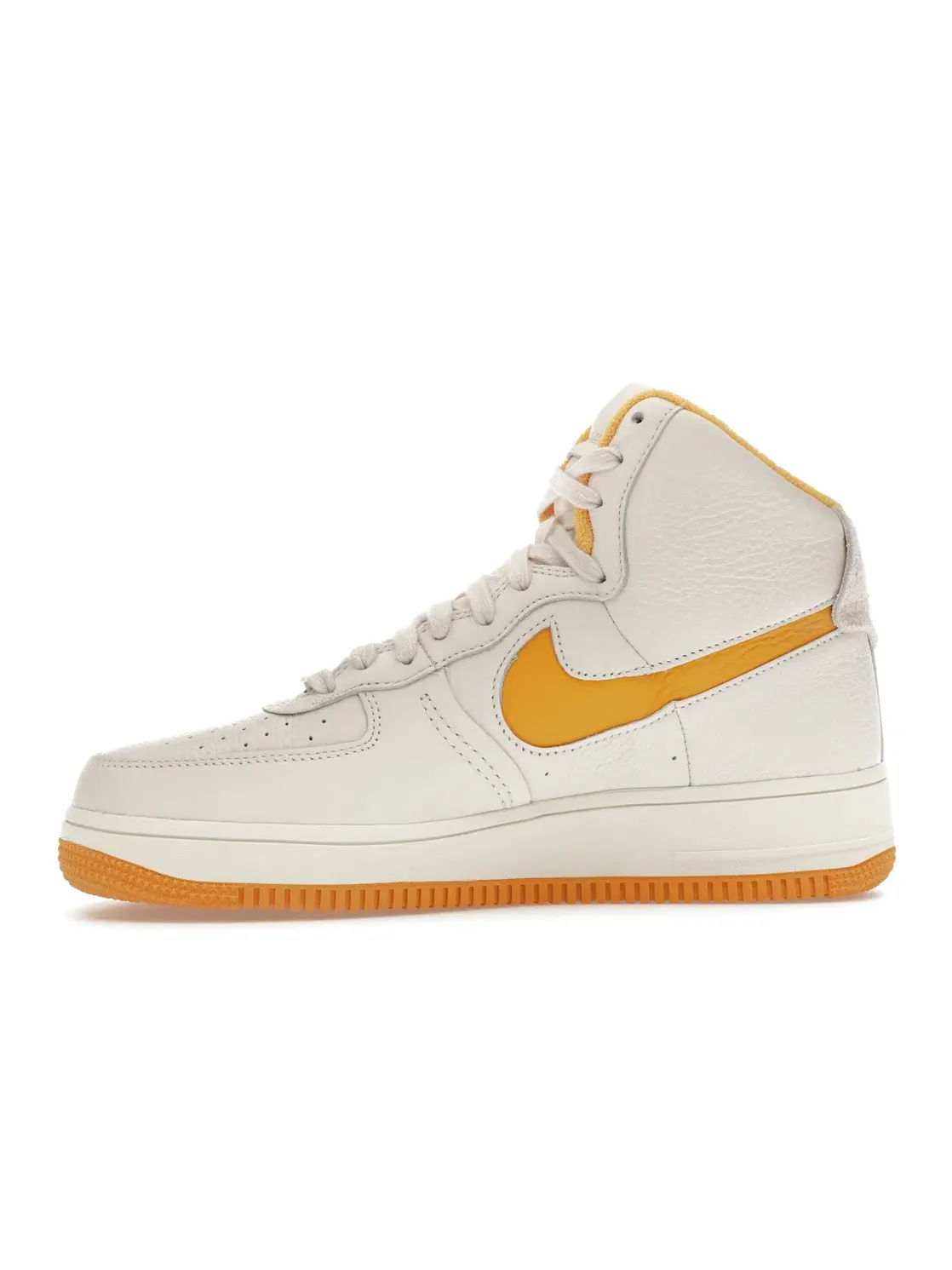 Женские кроссовки lifestyle Nike Air Force 1 High Sculpt — изображение 3 из 4, желтый