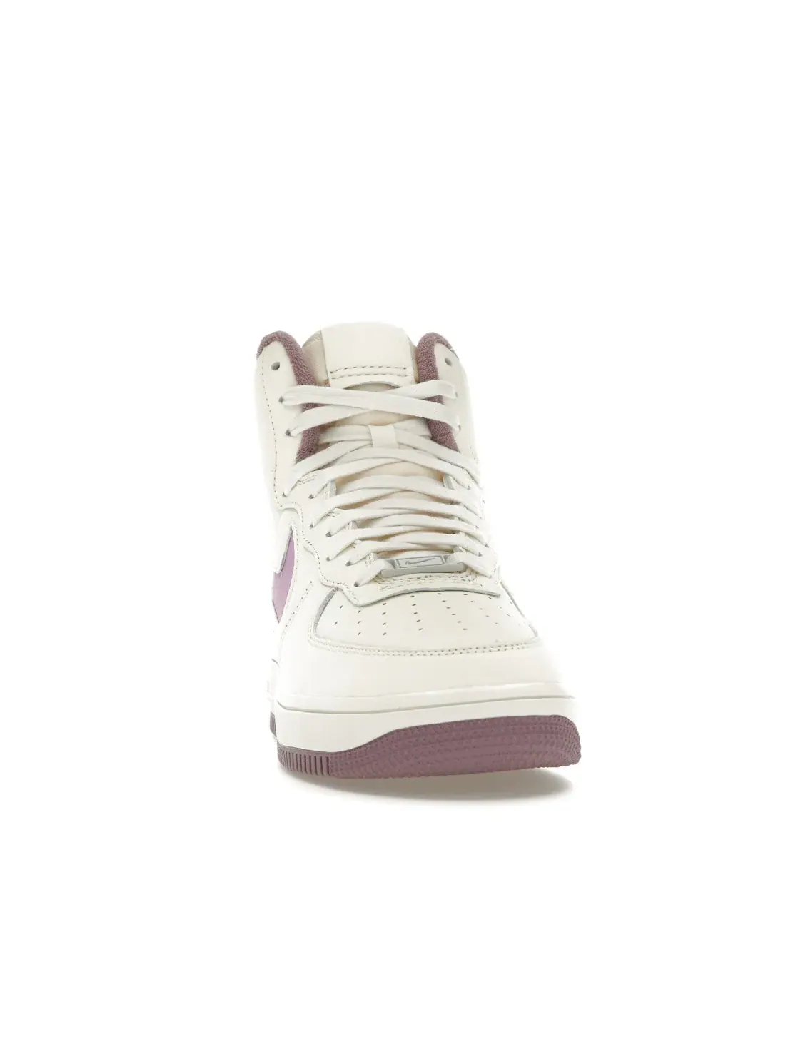 Женские кроссовки с высоким верхом Nike Air Force 1 High Sculpt — изображение 2 из 4