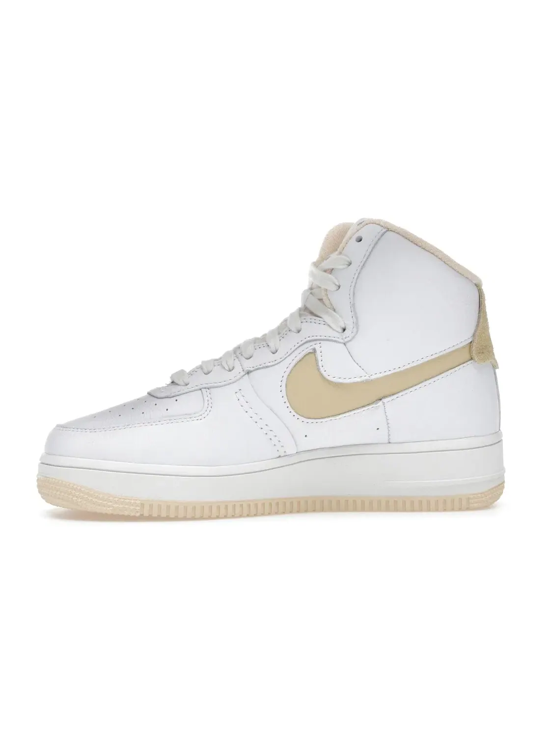 Женские кроссовки с высоким верхом Nike Air Force 1 High Sculpt — изображение 3 из 4, белый/бледный//бледный